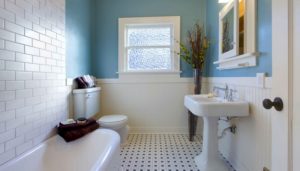 Недорогой красивый ремонт ванной